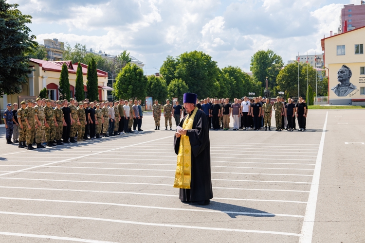 28 июля 2026 года в военном институте организована беседа и праздничный молебен  
