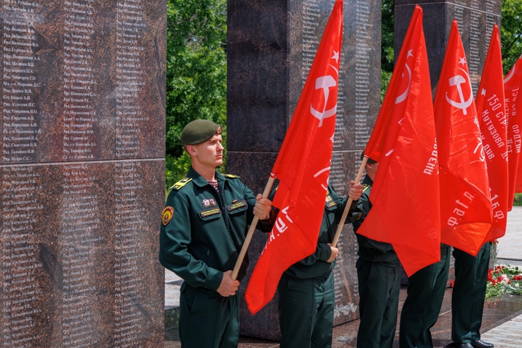 2 июля 2026 года военнослужащие военного института приняли участие в церемонии занесения имен погибших воинов