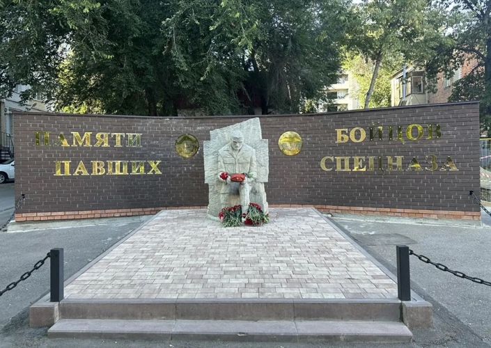 Военнослужащие военного института приняли участие в памятном мероприятии
