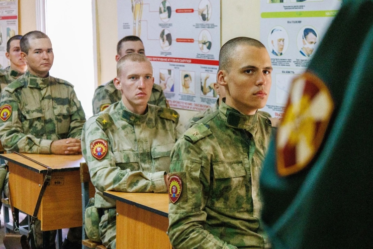 Ветераны провели беседу с первокурсниками