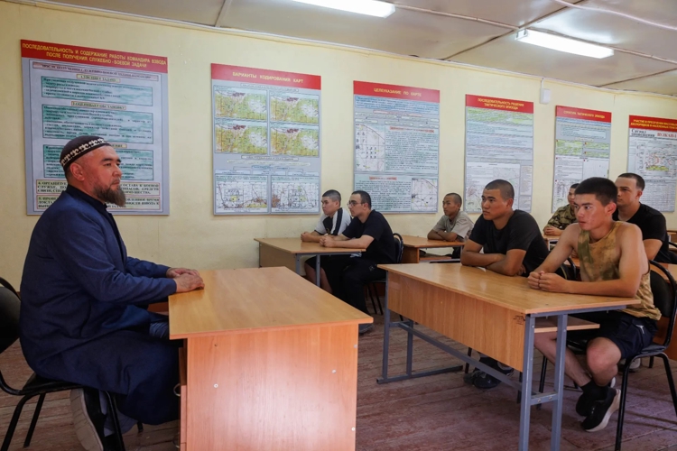 С первокурсниками проведена беседа о духовно-нравственных основах военной службы     