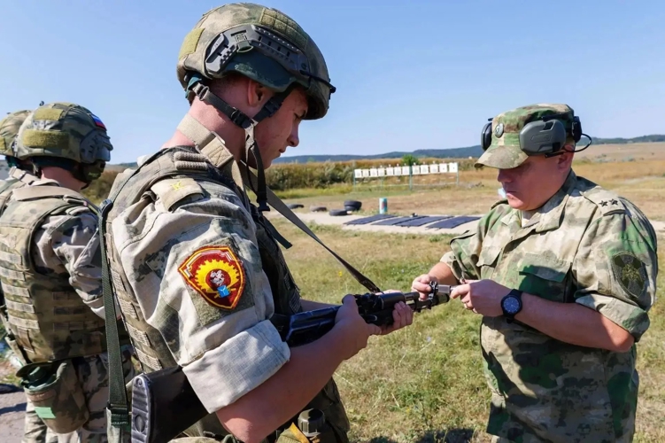 С первокурсниками проведены занятия в полевых условиях