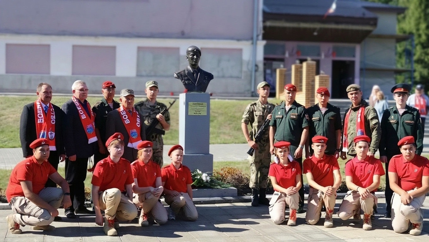Военнослужащие военного института стали участниками памятного митинга