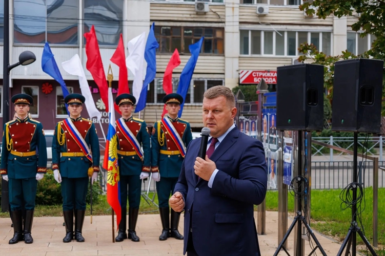 Военнослужащий военного института занесен на Галерею почета Кировского района города Саратова