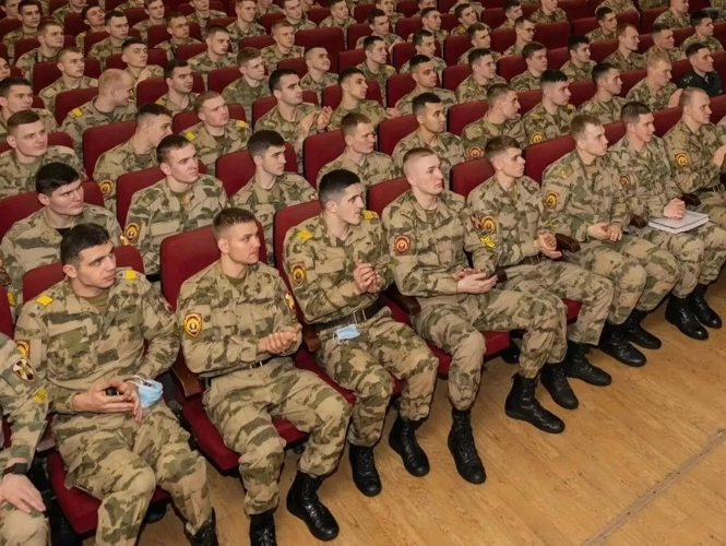 Личный состав военного института стал участником встречи с чемпионом