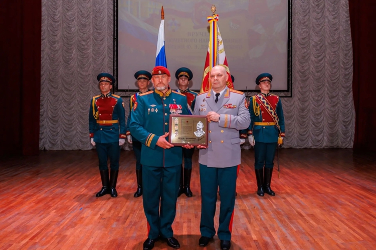Генерал-полковник Олег Плохой принял участие в церемонии приведения первокурсников Саратовского военного ордена Жукова Краснознаменного института войск национальной гвардии Российской Федерации к военной присяге и присвоения институту почетного наименования «имени Ф. Э. Дзержинского»