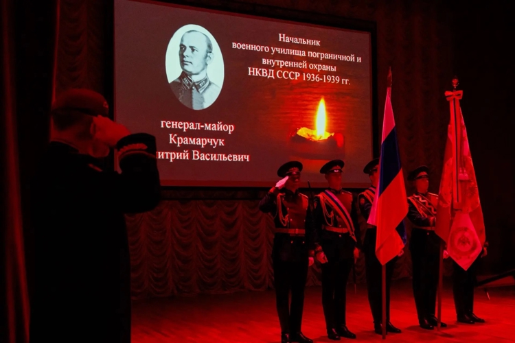 Генерал-полковник Олег Плохой принял участие в церемонии приведения первокурсников Саратовского военного ордена Жукова Краснознаменного института войск национальной гвардии Российской Федерации к военной присяге и присвоения институту почетного наименования «имени Ф. Э. Дзержинского»