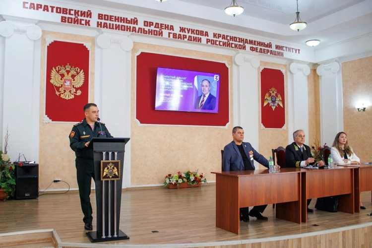 Личный состав военного института принял участие в открытом диалоге с Генеральным консулом