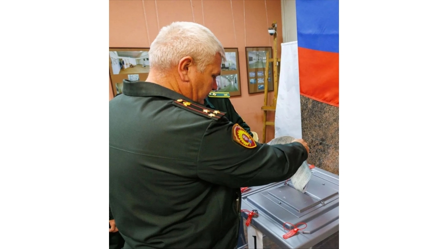 Личный состав военного института принял участие в выборах депутатов Государственной Думы  