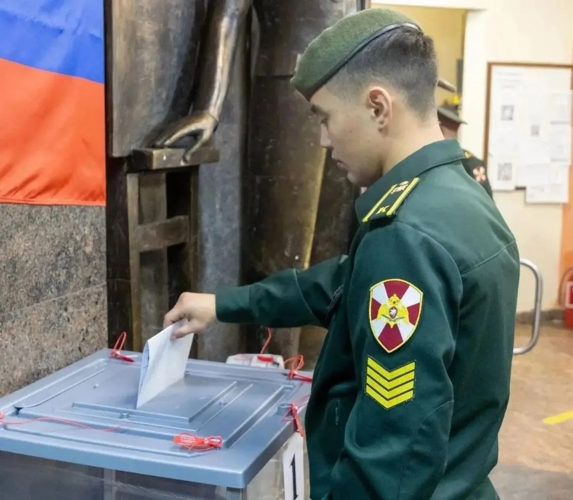 Личный состав военного института принял участие в выборах депутатов Государственной Думы  