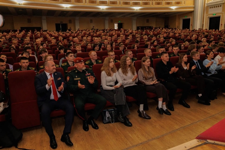 В военном институте состоялась встреча с депутатом Государственной Думы