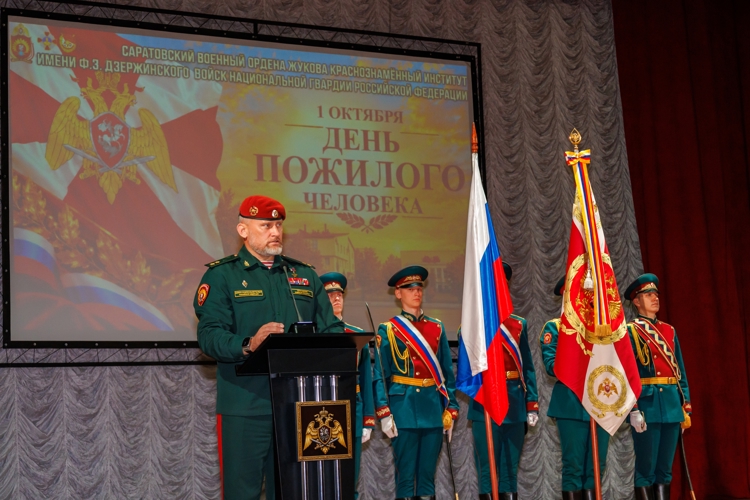 Военнослужащие военного института приняли участие в мероприятиях, посвящённых Международному дню пожилых людей  