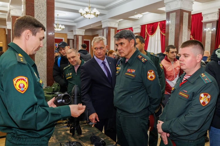 Военный институт принял участие в организации и проведении чемпионата Росгвардии по плаванию      
