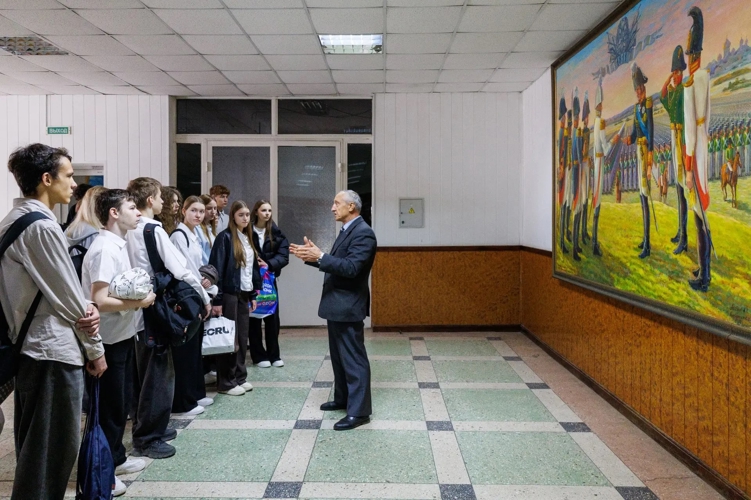 Учащимся Саратовского лицея проведена экскурсия по музейному комплексу военного института